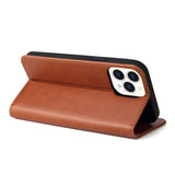 Étui en cuir marron à rabat horizontal avec support et fentes pour cartes iPhone 14 Pro Max