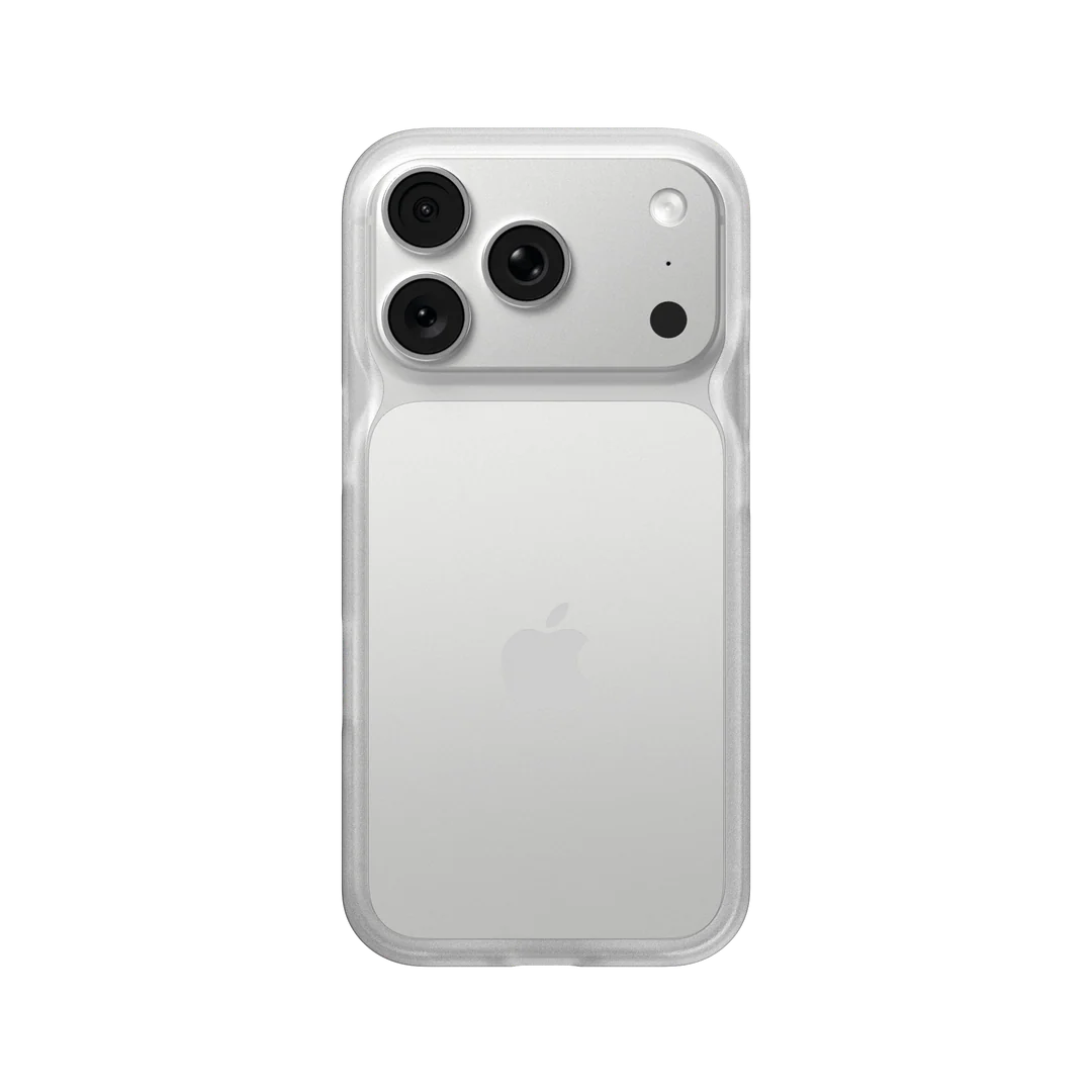 Coque RhinoShield Bumper iPhone 18 Pro Transparent givré mat - vue arrière sur iPhone argent