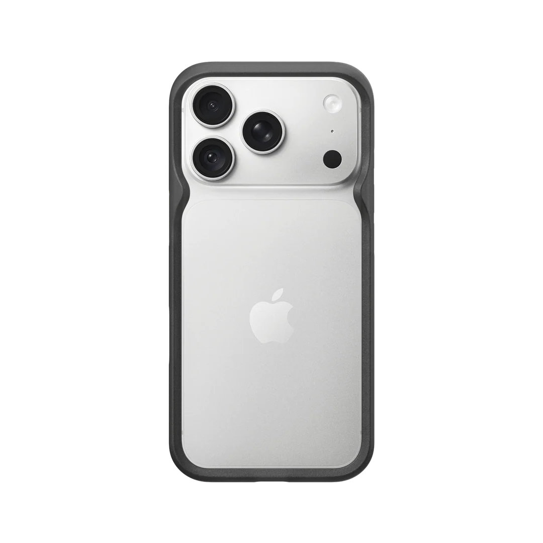 Coque RhinoShield Bumper iPhone 18 Pro Max Noir Translucide - vue arrière sur iPhone argent