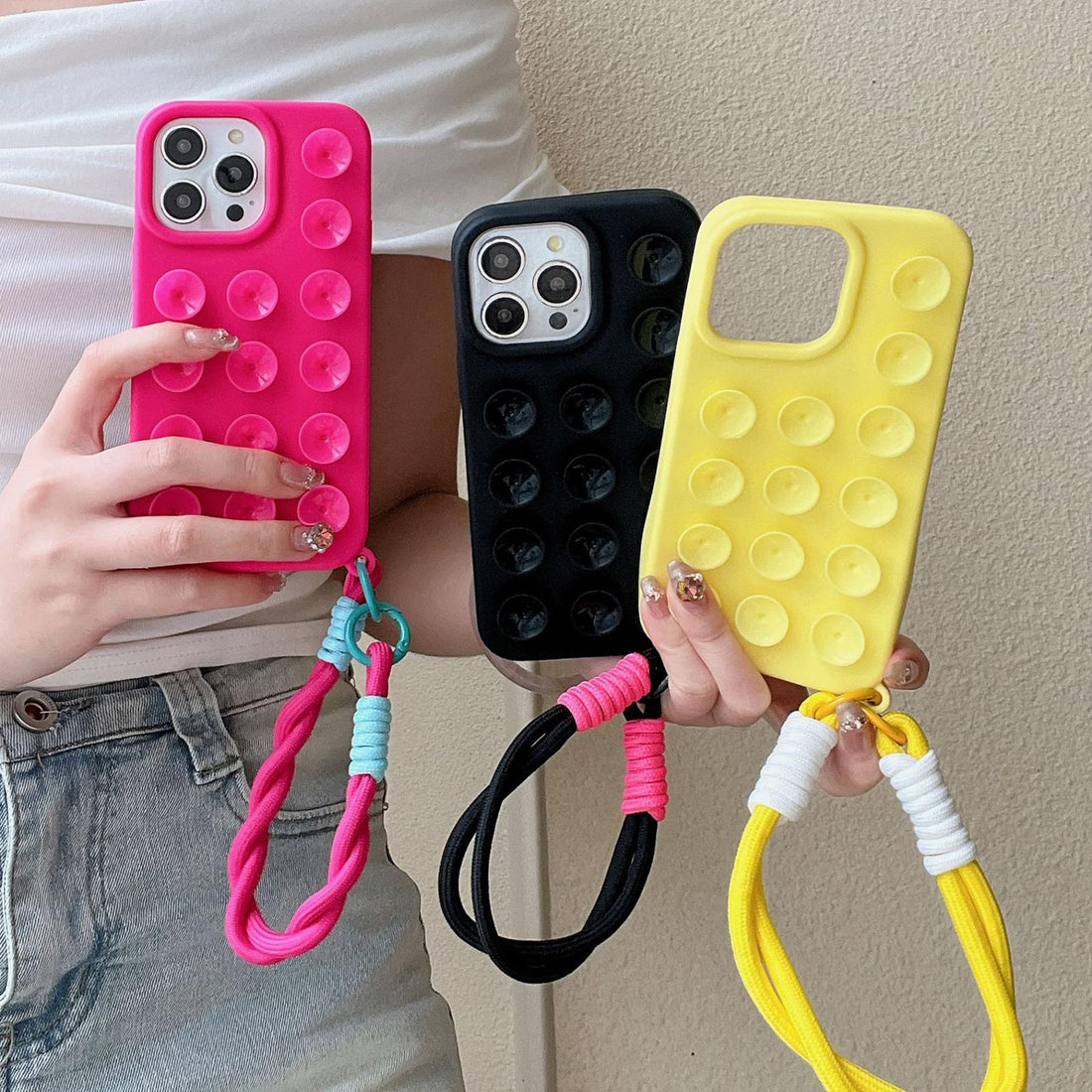 Utilisation de la coque iPhone 17 Pro à ventouses avec cordon