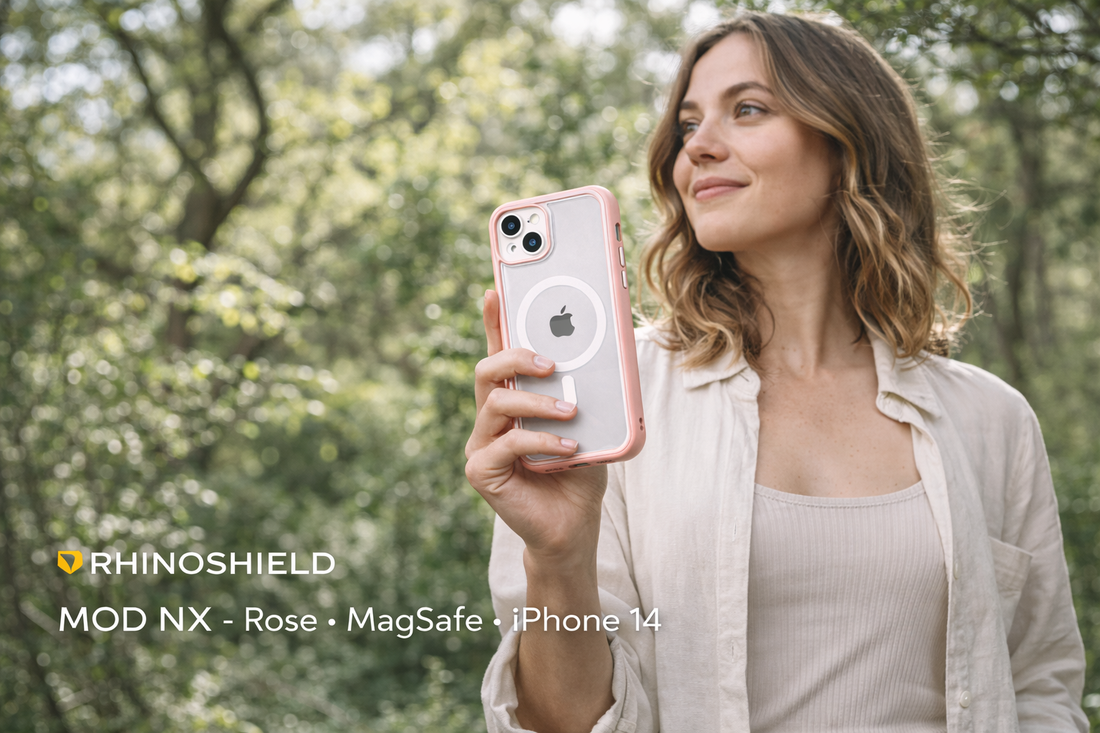 Coque modulaire MOD NX rose compatible MagSafe pour Apple iPhone 14 utilisée en extérieur